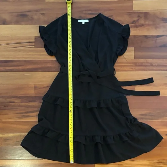 Elegant Black Ruffle Dress - Picture 4 of 7